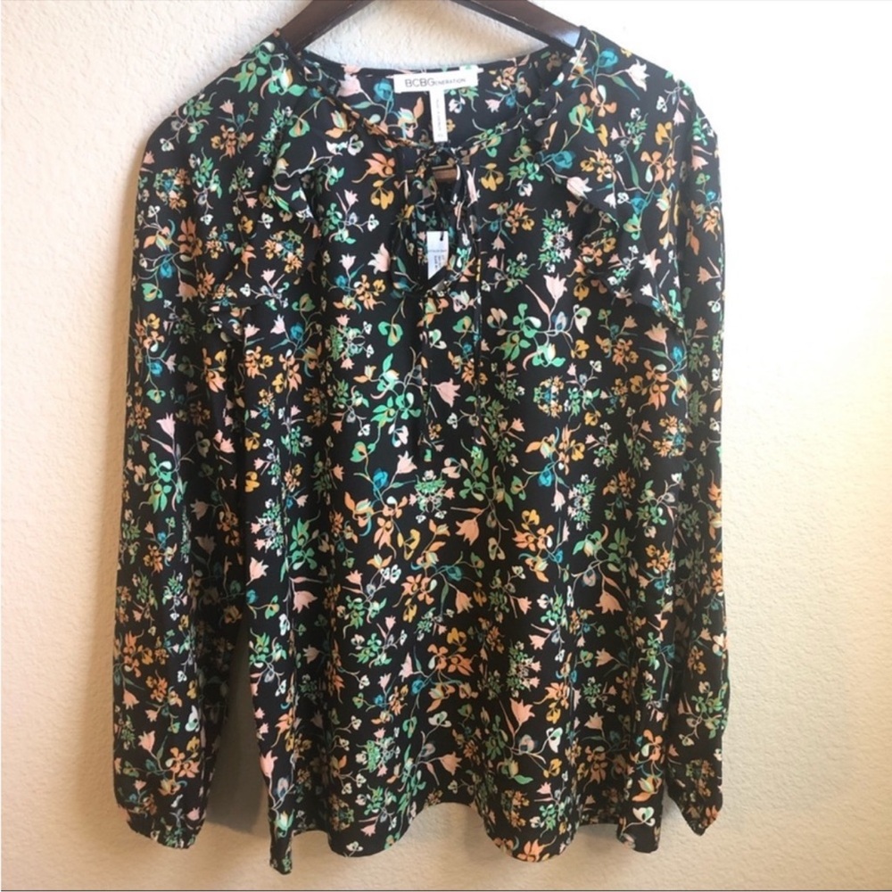 BCBGENERATION floral long sleeve blouse top